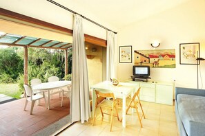 Apartment | Dining