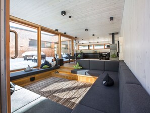Chalet | Living area