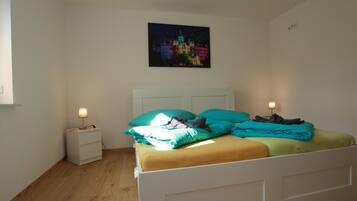 Ferienhaus | 2 Schlafzimmer, individuell eingerichtet, Bettwäsche