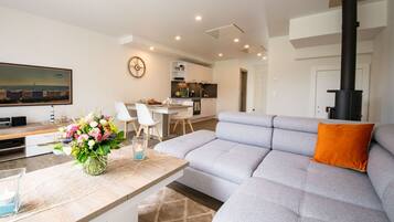 House | Private kitchen | Electric kettle, toaster