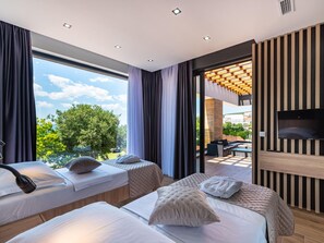 الإطلالة من المنشأة