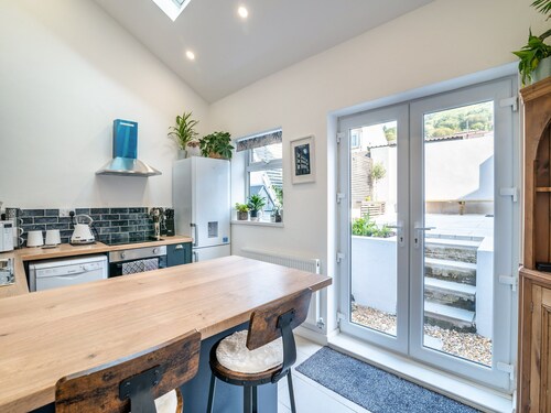 2 bedroom accommodation in Treorchy