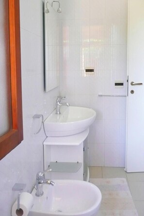Bathroom - Terraced House by Sardinia's White Beaches (Muravera)