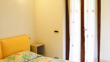 Rumah | 1 kamar tidur dan dilengkapi dengan perabotan berbeda-beda