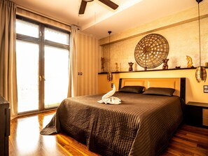 House | 5 bedrooms, individually furnished, bed sheets
