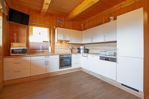 House | Private kitchen - House in Zell am Ziller With Panoramic Views (Rohrberg)