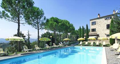 Hotel in Marche With Scenic Hiking Trails