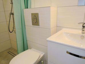 Apartment | Bathroom - Apartment in Rewal Near the Beach (Rewal)