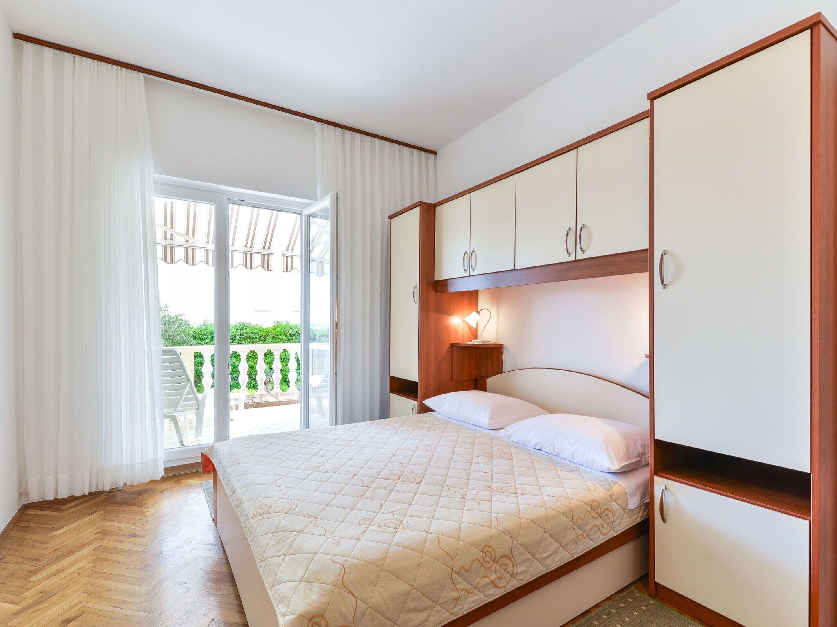 Apartment | 2 bedrooms, individually furnished