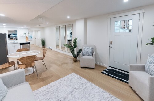 Coastal Cove; A Tranquil Getaway