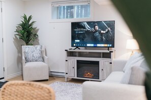 TV connectée, cheminée