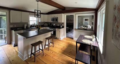 Spacious 7 bedroom house, Near jiminy Peak in Hancock ma , In the Berkshires