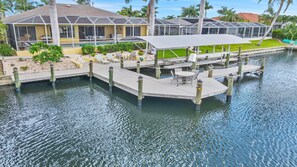 House | 4 bedrooms - Seascape - Spa Whilrpool South Terrace 4 Bedroom (Cape Coral)
