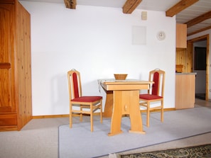 Apartment | Dining - Ferienwohnung im Gutshaus Schulenbrook (Metelsdorf)