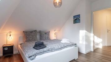 House | 2 bedrooms, individually furnished