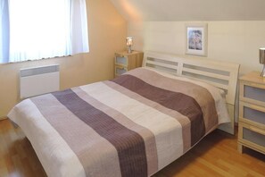 3 bedrooms, individually furnished, bed sheets - Holiday Home in Lukecin Near Baltic Sea (Dziwnów)