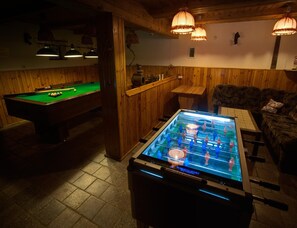 House | Games room - Holiday Home by Lake Dejgunek Gizycko (Gizycko)