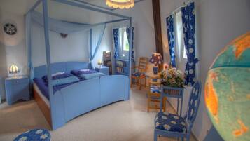 House | 3 bedrooms, individually furnished, bed sheets