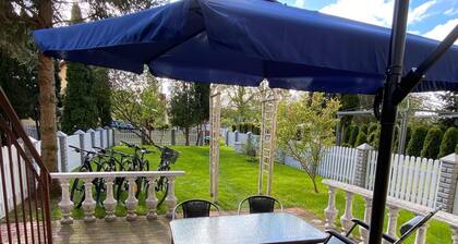 Large Holiday Apartment With a Garden in Stepnica