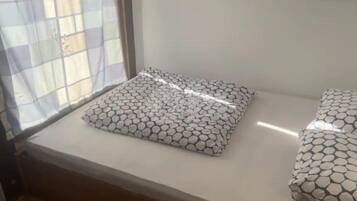 2 Schlafzimmer, BĂŒgeleisen/BĂŒgelbrett, WLAN, BettwĂ€sche