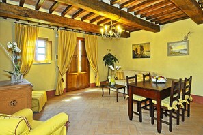 Apartment | Dining - Estate in Monte Serra With Pool & Olive Views (Buti)