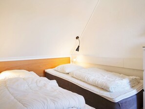 House | 3 bedrooms - 5 Person Holiday Home on a Holiday Park in Gudhjem (Gudhjem)