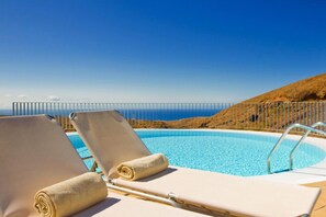 Villa | Pool