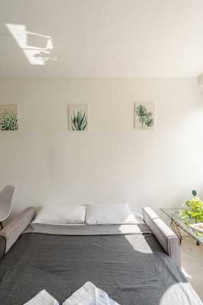 2 bedrooms, free WiFi, bed sheets - London Oasis Retreat - 2 Bedroom Apartment (London)