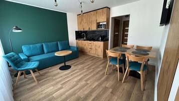 Apartment | Dining