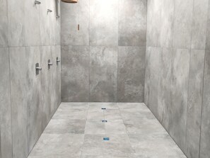 Apartment | Bathroom