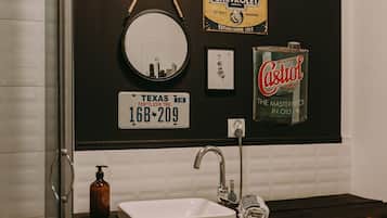 House | Bathroom | Bathtub