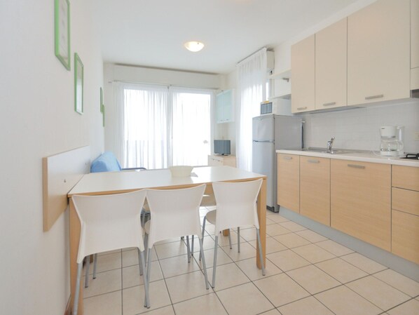 Apartment | Private kitchen - Apartments Villa Mara, Bibione (San Michele al Tagliamento)