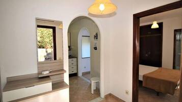 Apartment | 3 bedrooms, individually furnished