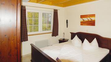 House | 3 bedrooms, individually furnished