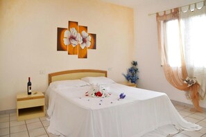 1 habitación y muebles diferentes