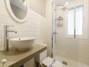 Bathroom - City Apartment Fuengirola Near Beach (Fuengirola)