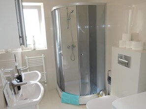 House | Bathroom