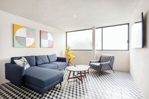 Living area - Modern 2BR in Roma - Sleeps 6- Parking- Fast Wifi (Mexico City)