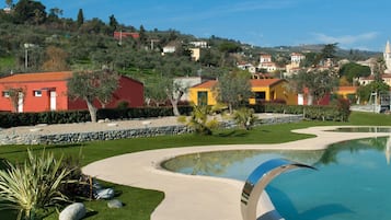 Casa | Piscina | Una piscina al aire libre