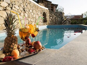 House | Pool | Indoor pool, outdoor pool - Holiday Home in Gaggi With Private Pool (Gaggi)