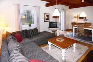 House | Living area - Holiday Home in the Quiet Corner, Bad Malente (Malente)