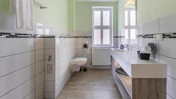 Apartment | Bathroom