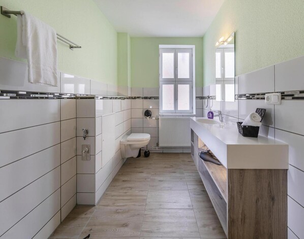 Apartment | Bathroom