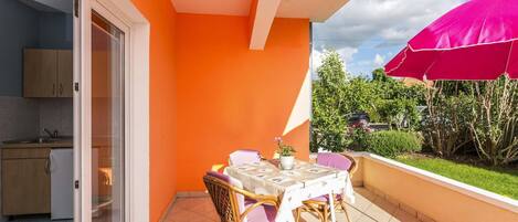 Apartment | Speisen im Freien