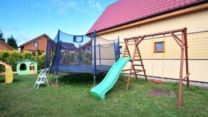 Apartment | Garden - Holiday Studio Near the Beach, Playground (Mielno)