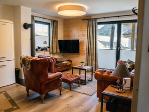 Living area - Chalet in Inzell With Alps & Whirlpool (Inzell)