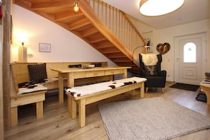 Chalet | Dining