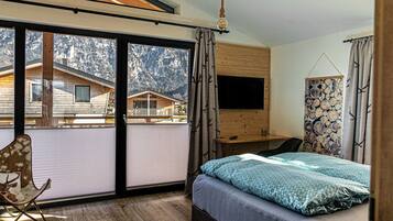 Chalet | 3 bedrooms, individually furnished