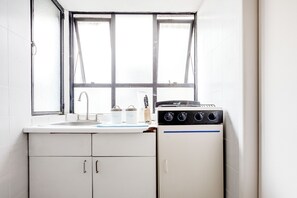 Apartment | Private kitchen | Fridge, microwave, oven, stovetop - 2BR Roma Norte - Parking, Sleeps 6 - Internet (Mexico City)