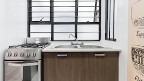 Apartemen | Dapur pribadi | Lemari es, microwave, oven, dan kompor